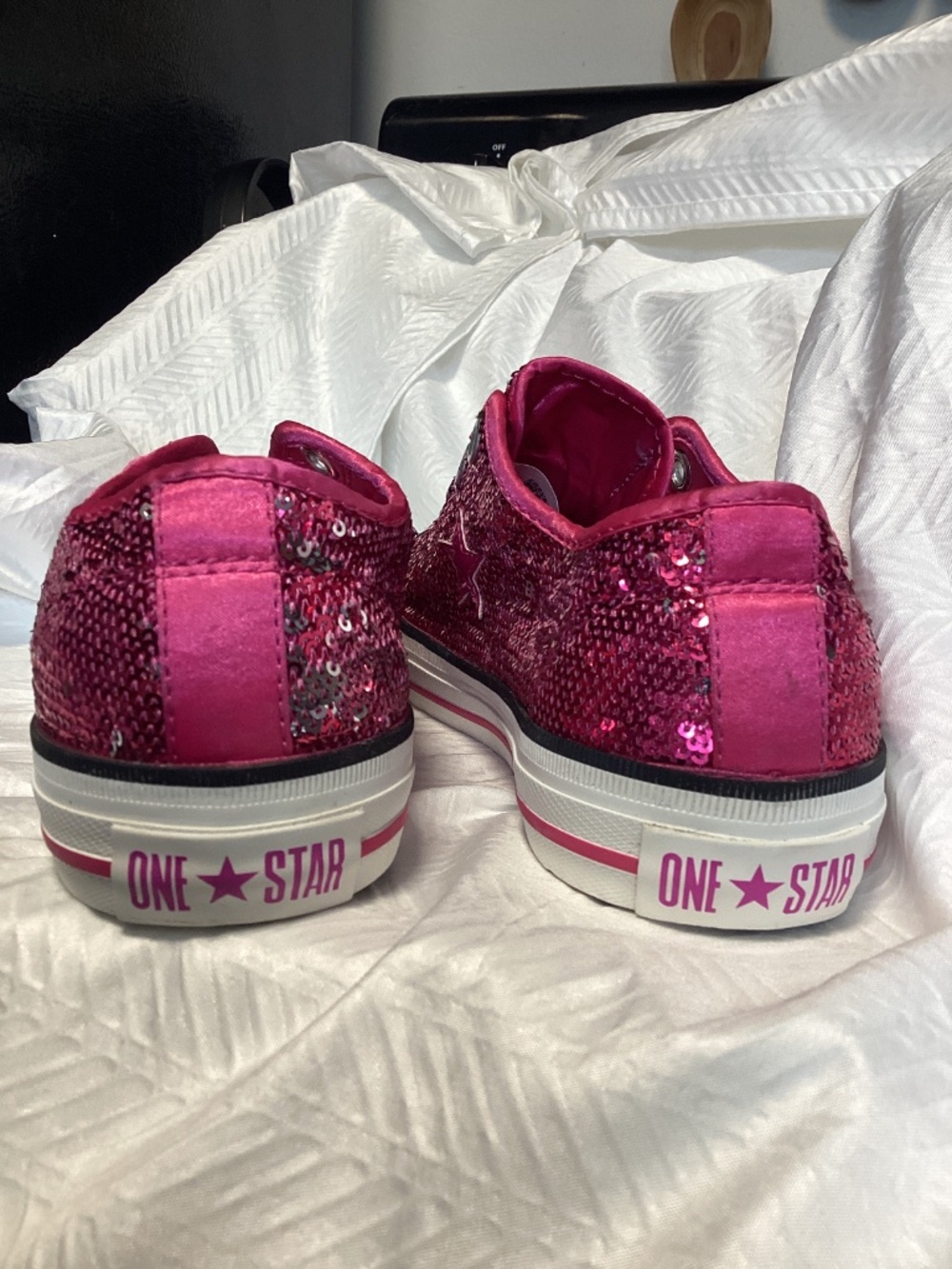 CONVERSE One Star Fuchsia Metallic Sequin Slip Sneaker Sz 6.5 - Picture 5 of 8